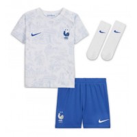 Billiga Frankrike Ousmane Dembele #11 Barnkläder Borta fotbollskläder till baby VM 2022 Kortärmad (+ Korta byxor)